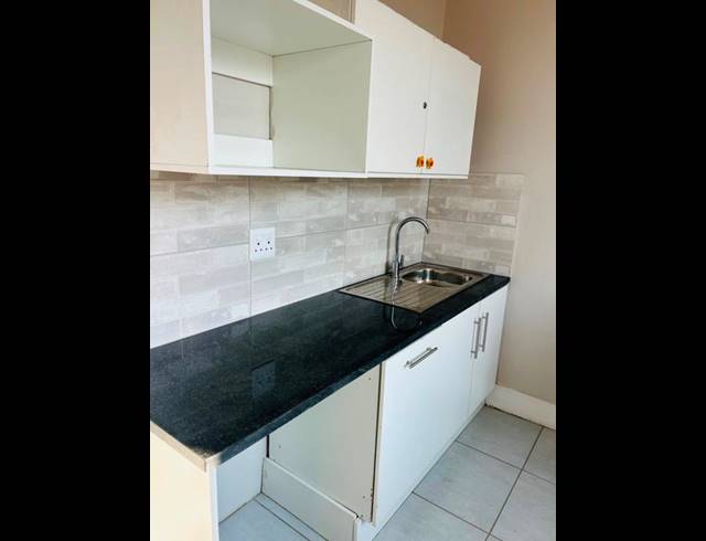 2 BEDROOM PROPERTY TO RENT IN KENSINGTON